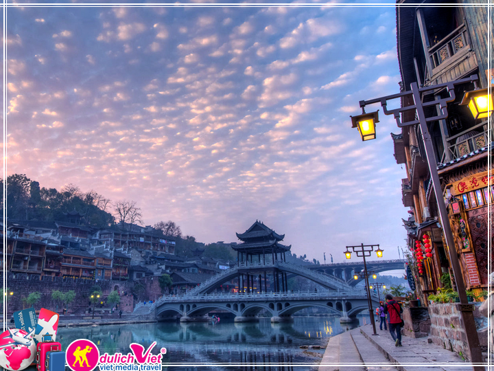 Tour Trung Quốc Trương Gia Giới - Phượng Hoàng Cổ Trấn giá tốt 2025